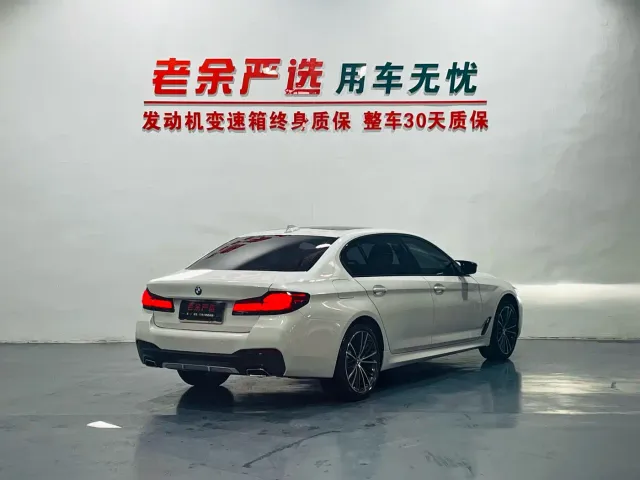 BMW 5 Series — Фото автомобиля 7