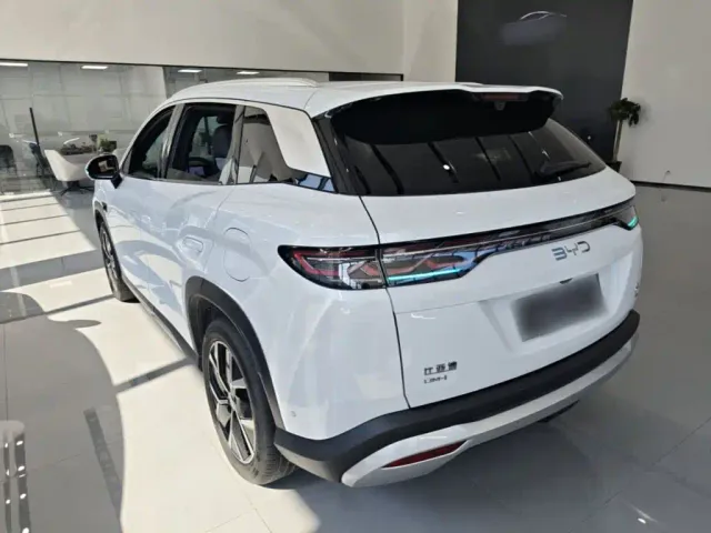 BYD Song L DM-i — Фото автомобиля 4