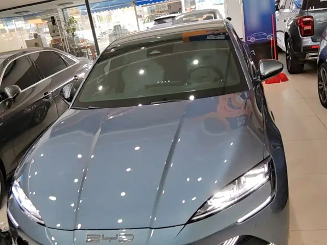 BYD Seal — Фото автомобиля 2