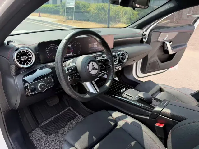 Mercedes-Benz A-Class — Фото автомобиля 6