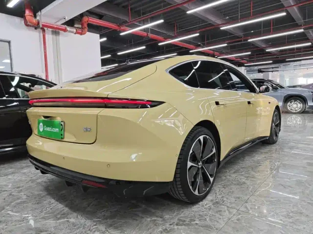 Nio ET5 — Фото автомобиля 6