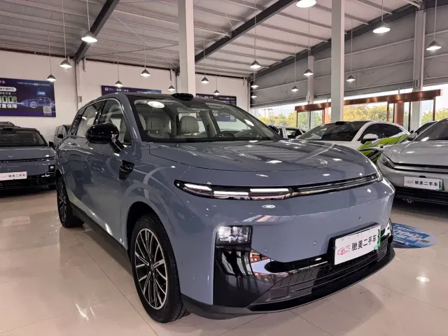 Leapmotor B10 — Фото автомобиля 3