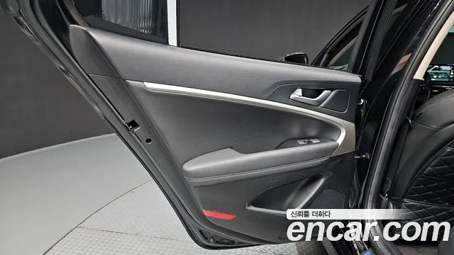 Genesis G70 — Фото автомобиля 14