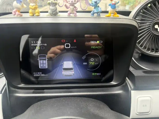 Wuling Hongguang Mini EV — Фото автомобиля 3
