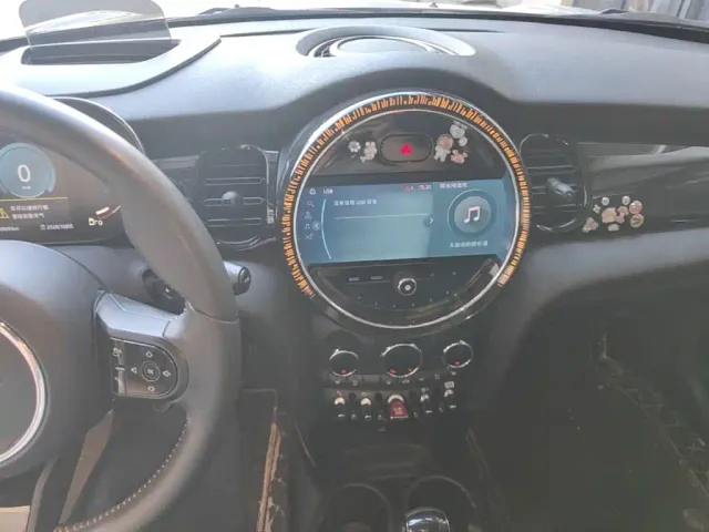 MINI Hatch — Фото автомобиля 12