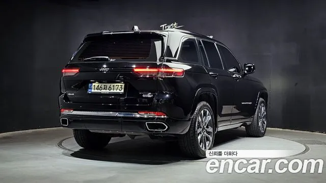 Jeep Cherokee Grand Cherokee(WL) 3.6 Overland — Фото автомобиля 2