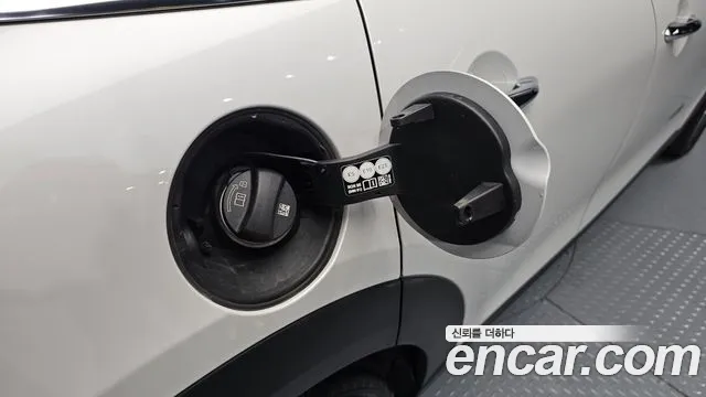 Mini Cooper Cooper 5 дверей Classic — Фото автомобиля 29