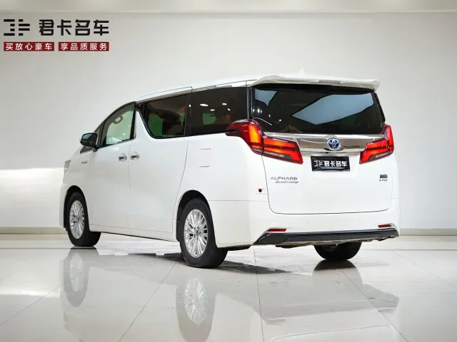 Toyota Alphard — Фото автомобиля 5