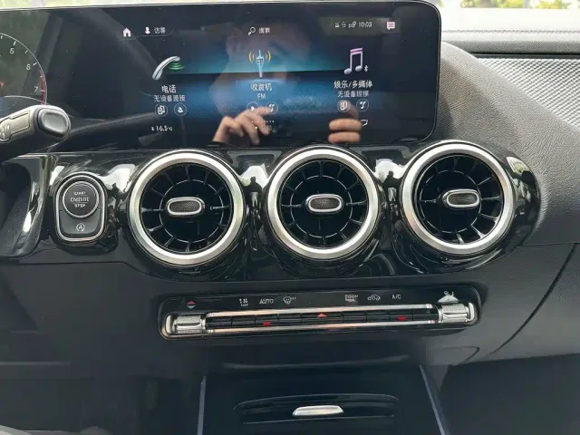 Mercedes-Benz GLA-Class — Фото автомобиля 13