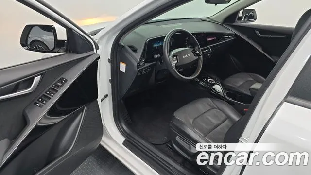 Kia Niro New — Фото автомобиля 10