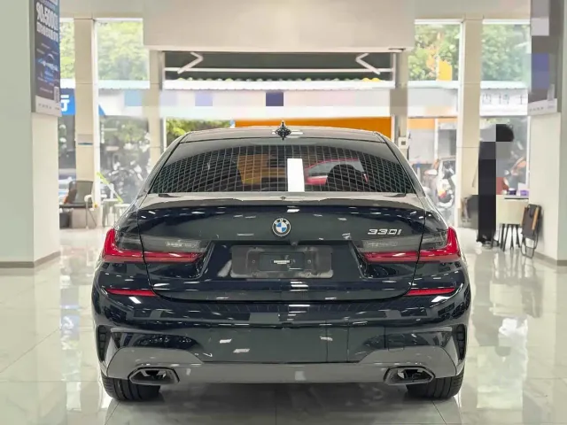 BMW 3 Series — Фото автомобиля 10