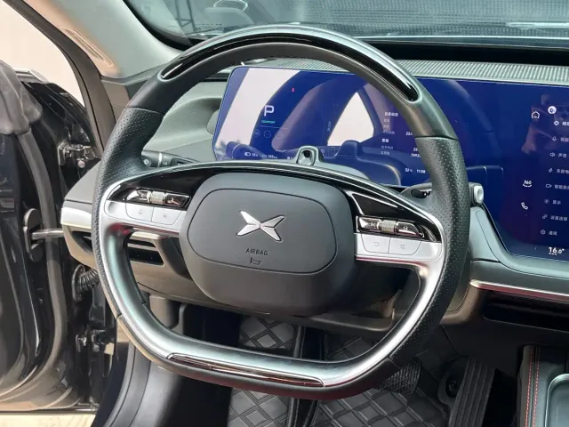 Xpeng P7 — Фото автомобиля 8