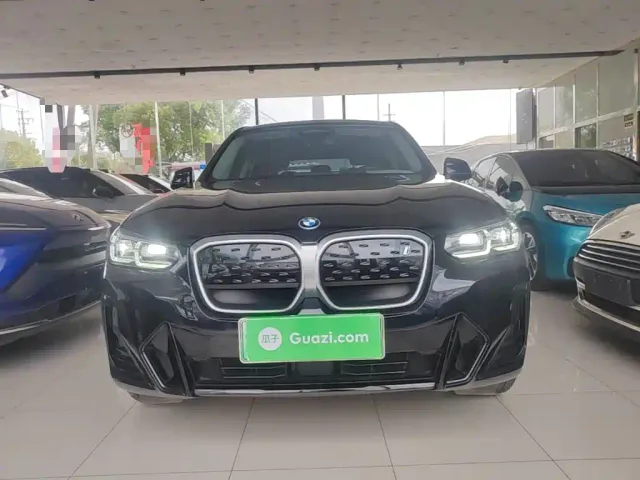 BMW BMW iX3 2022 Facelift Leading Model — Фото автомобиля 2