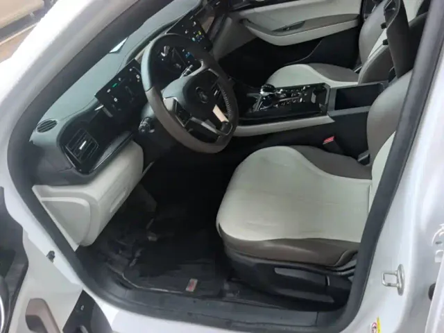BYD Qin PLUS — Фото автомобиля 14