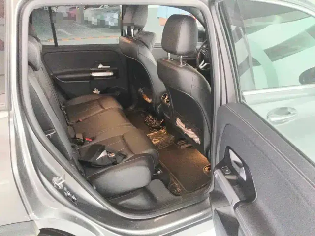 Mercedes-Benz EQB — Фото автомобиля 11