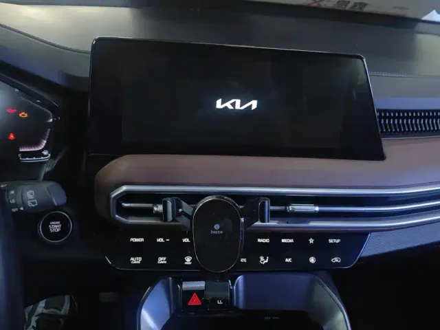 Kia Sportage — Фото автомобиля 13