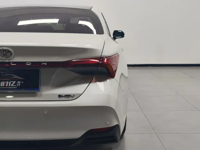 Toyota Avalon — Фото автомобиля 7