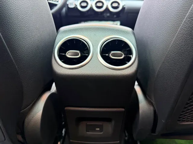 Mercedes-Benz A-Class — Фото автомобиля 16