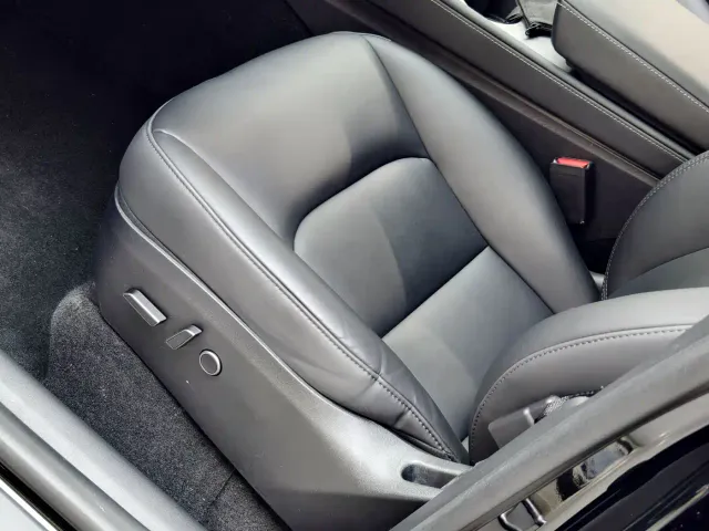 Tesla Model Y — Фото автомобиля 7