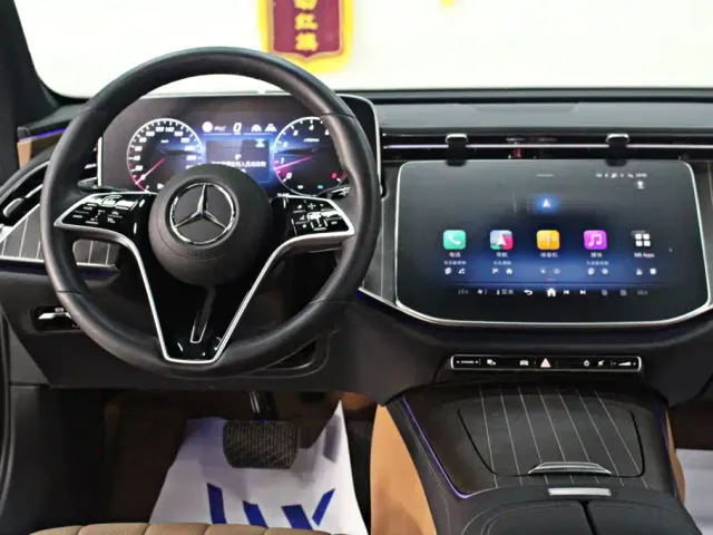 Mercedes-Benz E-Class — Фото автомобиля 8