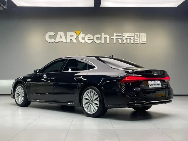 Audi A7L — Фото автомобиля 6
