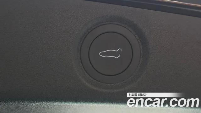 Tesla Model 3 — Фото автомобиля 17