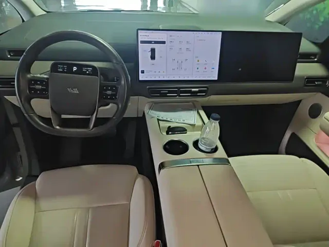 Li Auto MEGA — Фото автомобиля 9