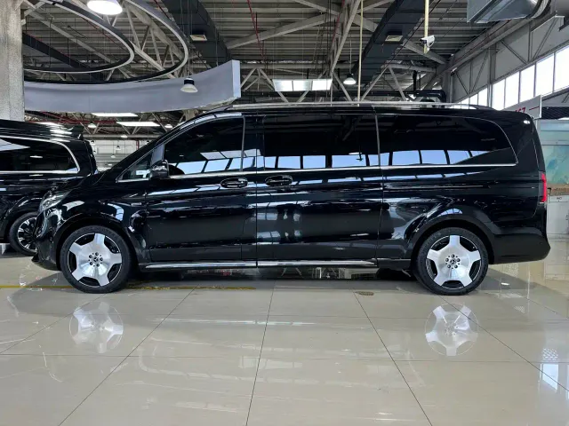 Mercedes-Benz V-Class — Фото автомобиля 17
