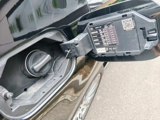 Mercedes-Benz S-Class — Фото автомобиля 15