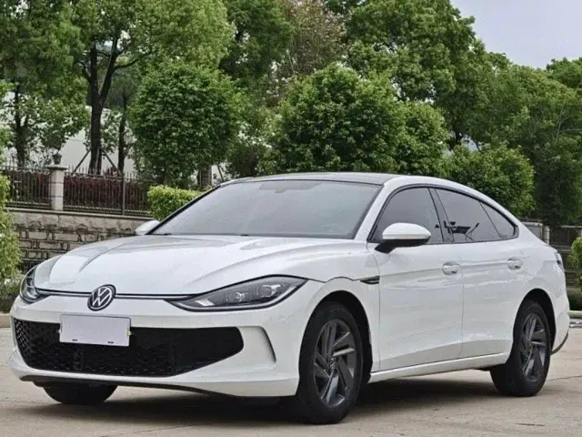 Фотография автомобиля — Volkswagen Lamando