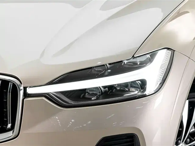 Volvo XC60 — Фото автомобиля 4