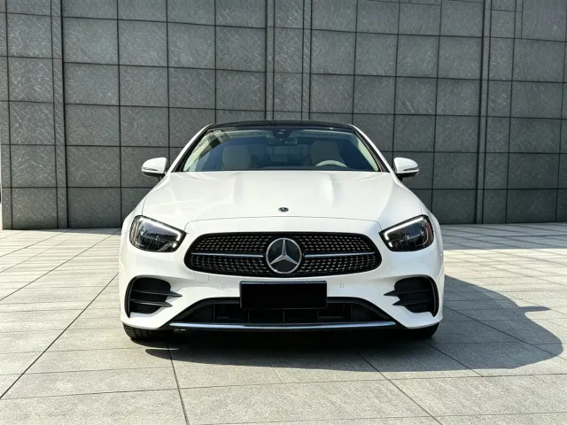 Mercedes-Benz E-Class — Фото автомобиля 2