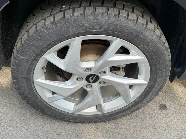 Jetta VS7 — Фото автомобиля 8