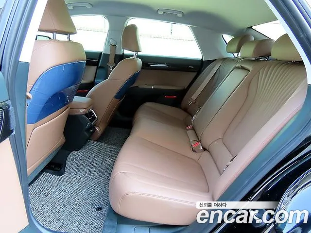 Hyundai Grandeur GN7 — Фото автомобиля 10