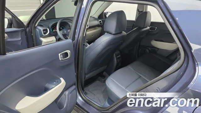 Hyundai Venue — Фото автомобиля 17