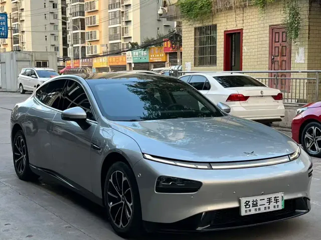 Xpeng P7 — Фото автомобиля 2
