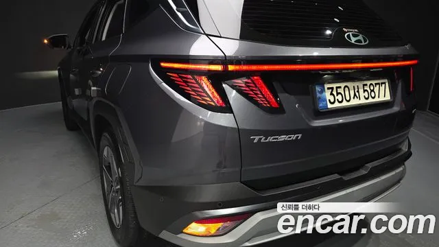 Hyundai Tucson Новый Tucson (NX4) Бензин 1.6 Turbo 4WD — Фото автомобиля 21
