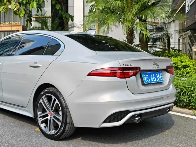 Jaguar XEL — Фото автомобиля 12