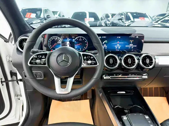 Mercedes-Benz GLB-Class — Фото автомобиля 16