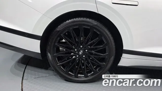 Hyundai Grandeur GN7 — Фото автомобиля 5