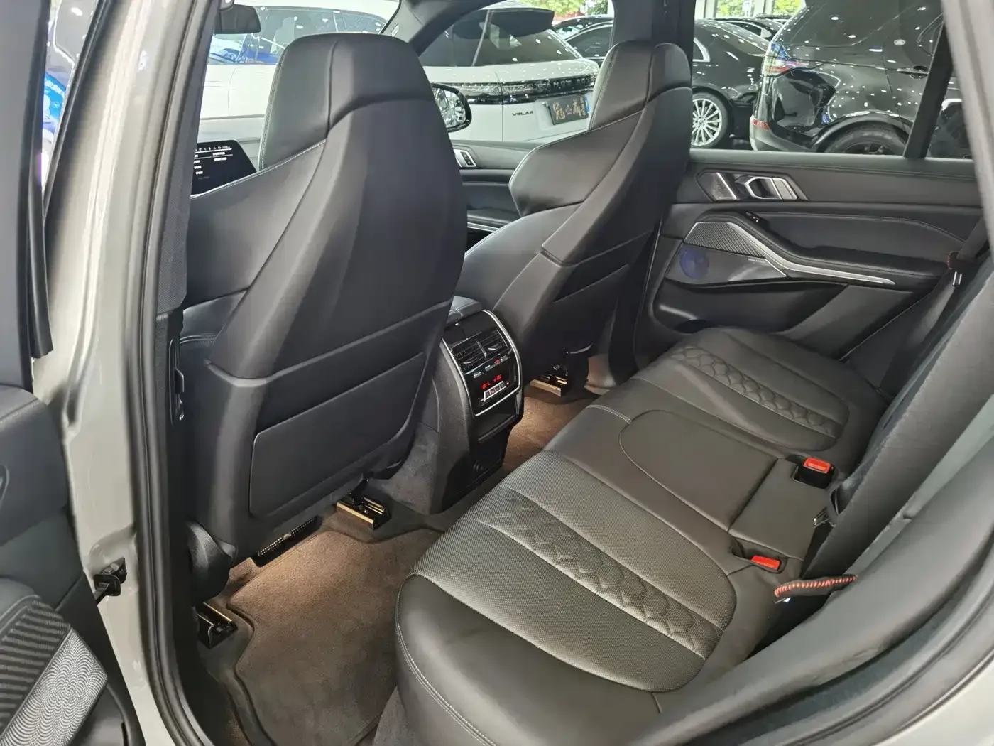 BMW BMW X5 M 2022 X5 M — Фото автомобиля 17
