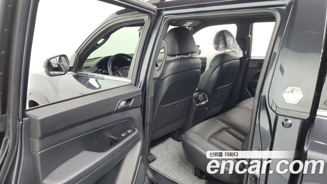 KG_Mobility_Ssangyong Rexton — Фото автомобиля 12
