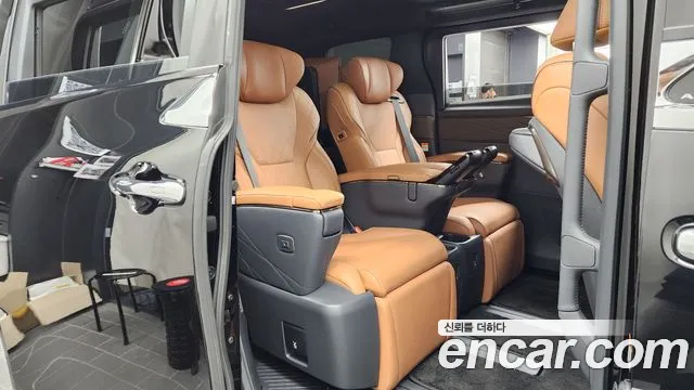 Toyota Alphard — Фото автомобиля 12