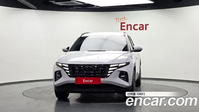 Hyundai Tucson Tucson (NX4) Дизель 2.0 2WD — Фото автомобиля 3