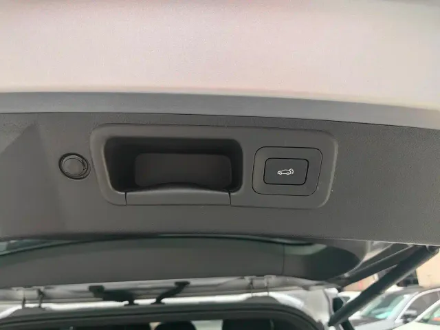 GAC Trumpchi GS8 — Фото автомобиля 16