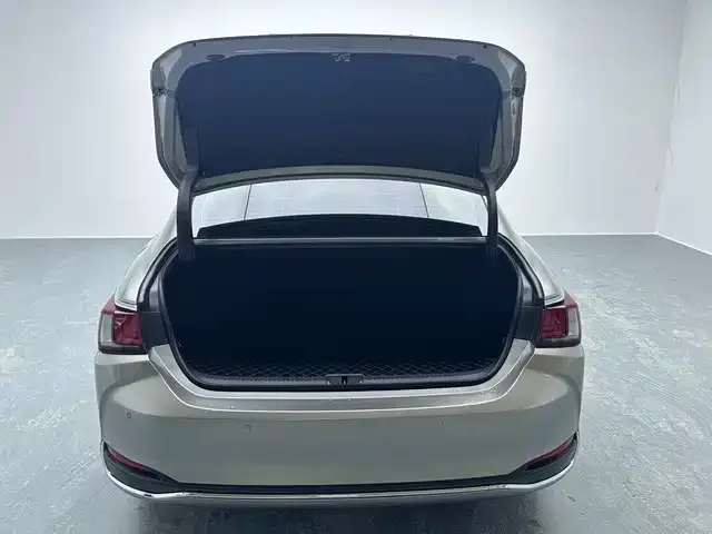 Lexus ES — Фото автомобиля 16