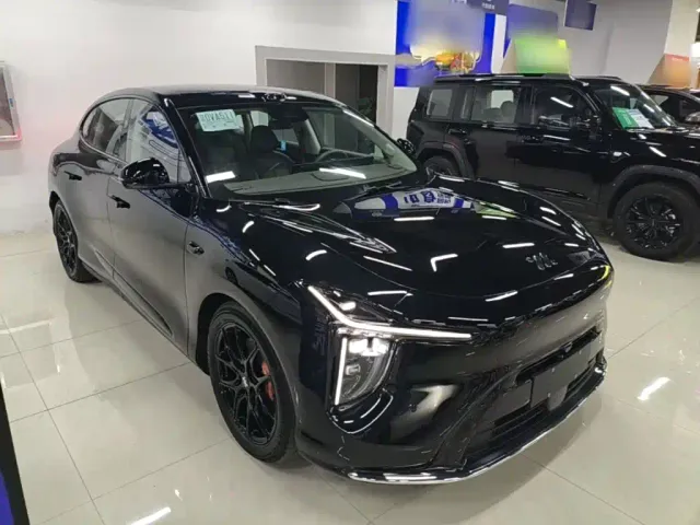 IM Motors LS6 — Фото автомобиля 3