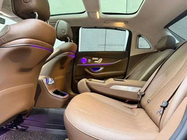 Mercedes-Benz E-Class — Фото автомобиля 4