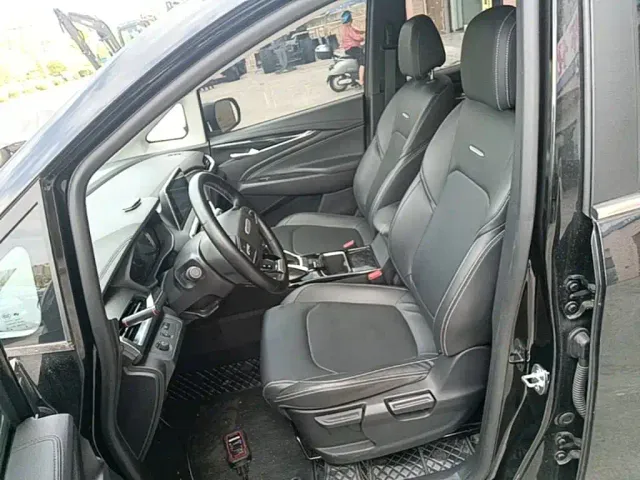 Maxus G50 — Фото автомобиля 14