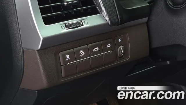 KG_Mobility_Ssangyong Rexton All Rexton Дизель 2.2 4WD — Фото автомобиля 15